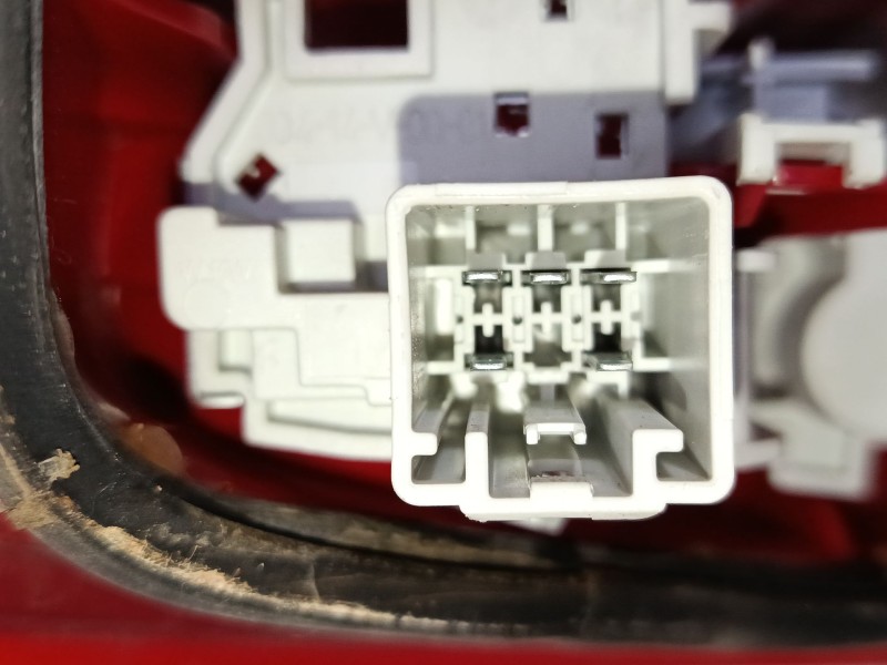 Recambio de piloto trasero derecho para ford fiesta vi (cb1, ccn) 1.25 referencia OEM IAM 8A6113404AE  