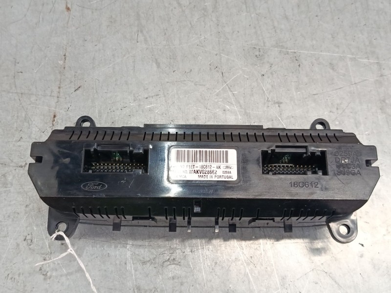 Recambio de mando climatizador para ford focus iii turnier 1.0 ecoboost referencia OEM IAM F1ET18C612AK  