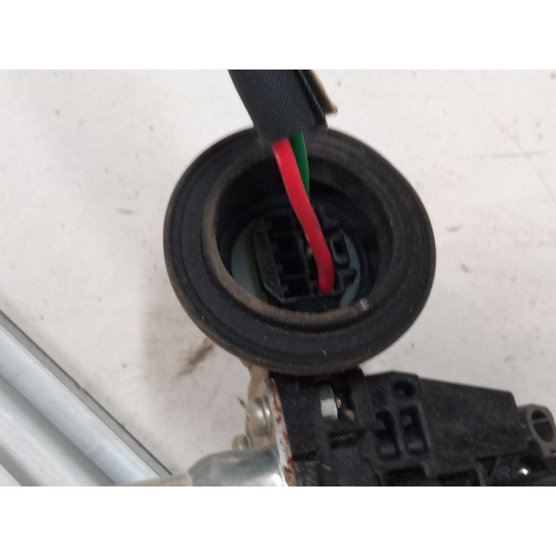 Recambio de elevalunas electrico trasero derecho para toyota auris (_e15_) 1.4 d-4d (nde150_) referencia OEM IAM 857200D120  