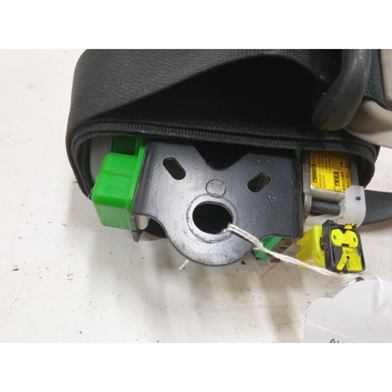 Recambio de cinturon seguridad delantero derecho para toyota auris (_e15_) 1.4 d-4d (nde150_) referencia OEM IAM 7321002220  