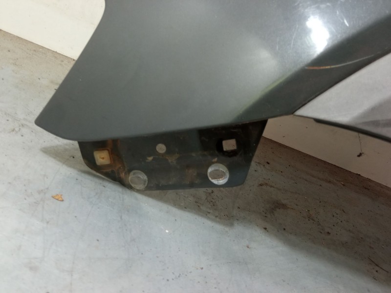 Recambio de aleta delantera izquierda para chevrolet captiva (c100, c140) 2.0 d 4wd referencia OEM IAM   