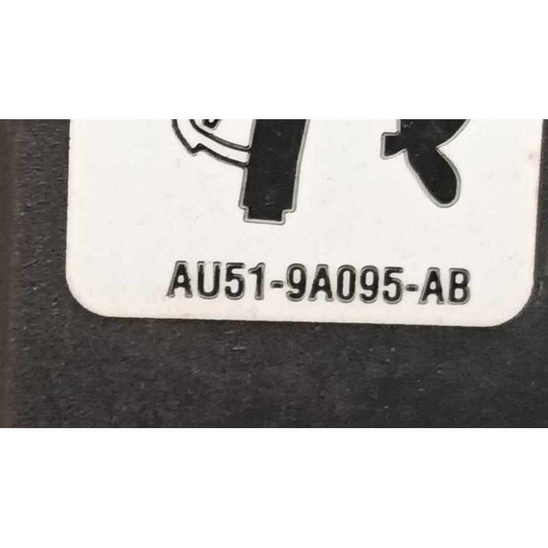 Recambio de tapa exterior combustible para ford focus iii turnier 1.0 ecoboost referencia OEM IAM AU519A095AB  