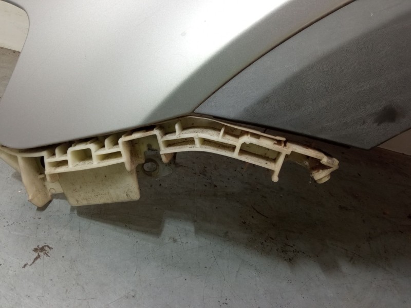 Recambio de aleta delantera izquierda para chevrolet captiva (c100, c140) 2.4 4wd referencia OEM IAM   