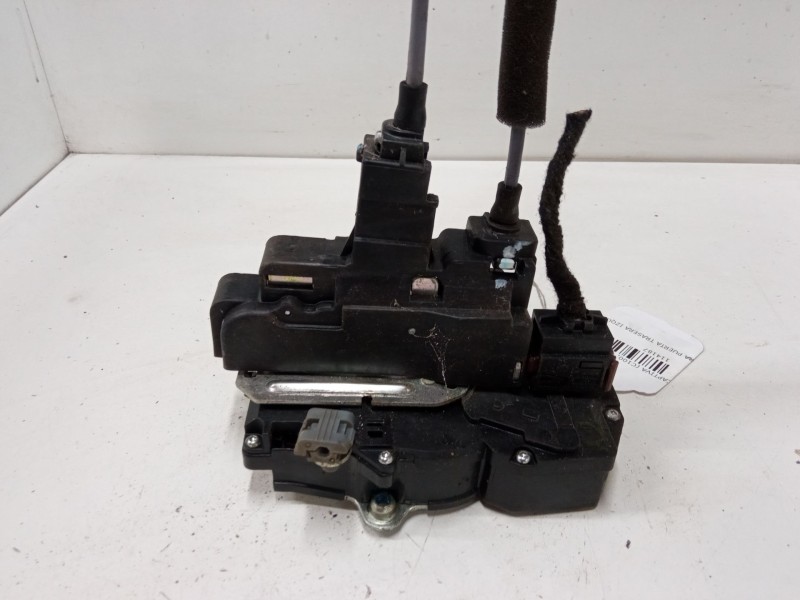 Recambio de cerradura puerta trasera izquierda para chevrolet captiva (c100, c140) 2.4 4wd referencia OEM IAM   