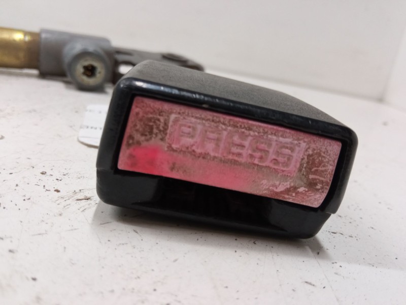 Recambio de anclaje cinturon delantero izquierdo para renault scénic i monospace (ja0/1_, fa0_) 1.9 dci (ja05, ja1f) referencia 