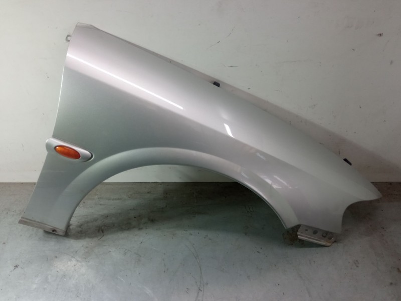 Recambio de aleta delantera derecha para opel vectra b (j96) 2.2 i 16v (f19) referencia OEM IAM   