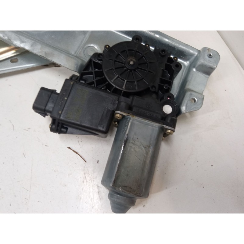 Recambio de elevalunas electrico delantero izquierdo para opel vectra b (j96) 2.2 i 16v (f19) referencia OEM IAM 09153597  