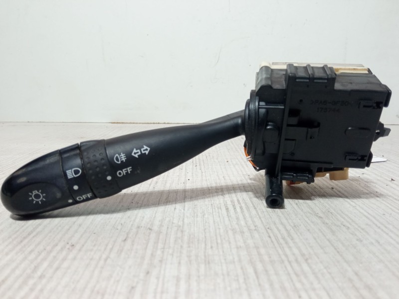 Recambio de mando de intermitencia para suzuki swift iii (mz, ez) 1.3 ddis (rs 413d) referencia OEM IAM 173744  