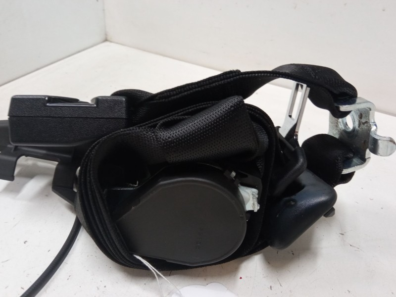 Recambio de anclaje cinturon trasero izquierdo para opel vectra b (j96) 2.2 i 16v (f19) referencia OEM IAM   