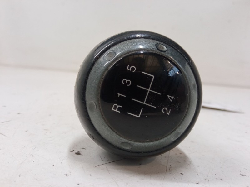 Recambio de pomo palanca cambio para seat ibiza iii (6l1) 1.4 tdi referencia OEM IAM   
