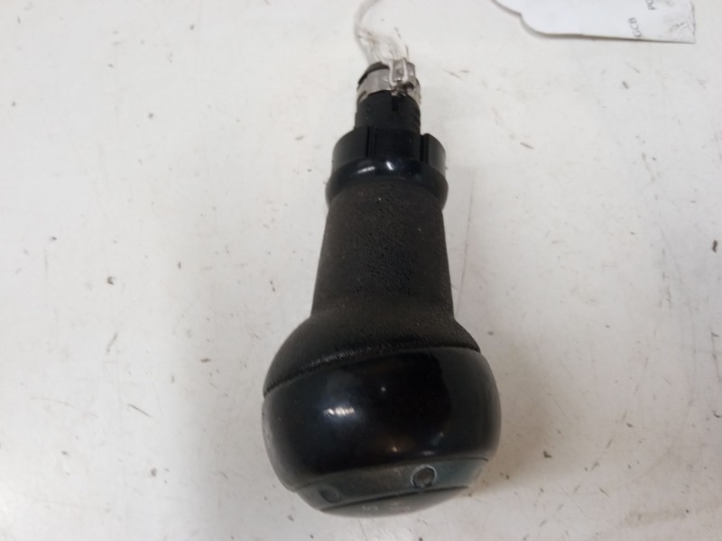 Recambio de pomo palanca cambio para seat ibiza iii (6l1) 1.4 tdi referencia OEM IAM   