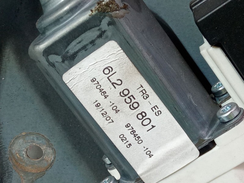 Recambio de elevalunas electrico delantero derecho para seat ibiza iii (6l1) 1.4 tdi referencia OEM IAM 6L2959801 6L4837752 