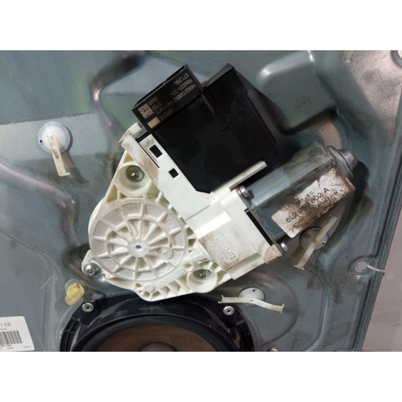 Recambio de elevalunas electrico delantero izquierdo para seat ibiza iii (6l1) 1.4 tdi referencia OEM IAM 6L2959802 6L4837751 