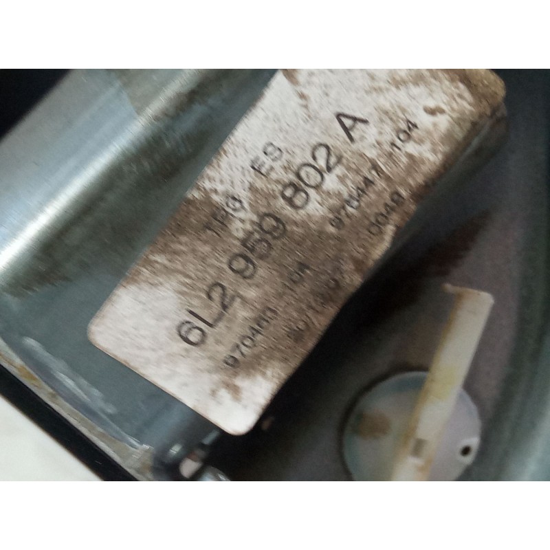 Recambio de elevalunas electrico delantero izquierdo para seat ibiza iii (6l1) 1.4 tdi referencia OEM IAM 6L2959802 6L4837751 