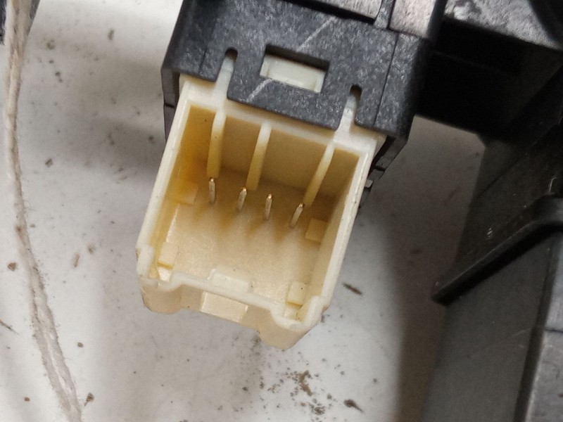 Recambio de mando elevalunas delantero izquierdo para chevrolet captiva (c100, c140) 2.4 4wd referencia OEM IAM   