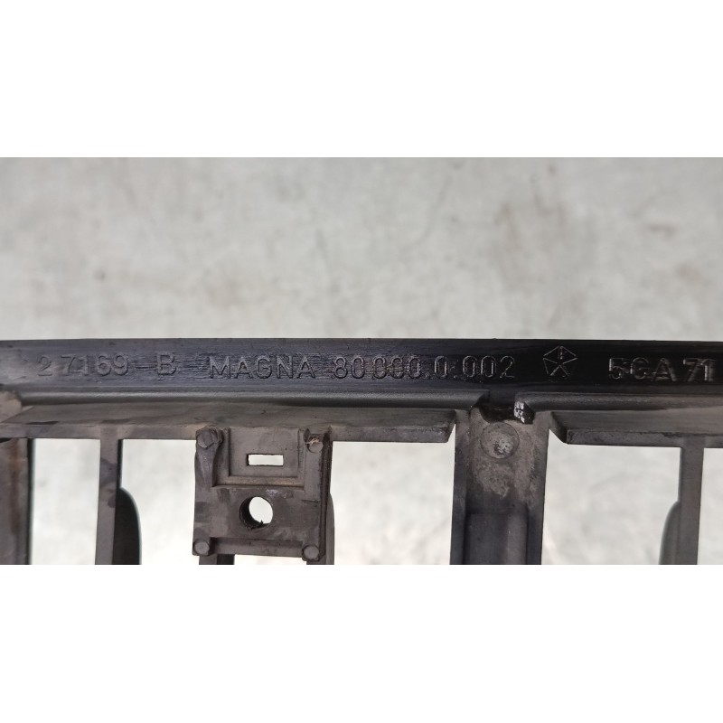 Recambio de rejilla inferior paragolpes para jeep grand cherokee ii (wj, wg) 3.1 td 4x4 referencia OEM IAM   