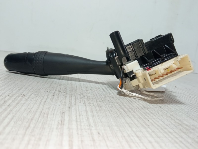 Recambio de mando de intermitencia para suzuki swift iii (mz, ez) 1.3 ddis (rs 413d) referencia OEM IAM 173744  