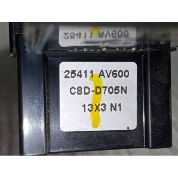 MANDO ELEVALUNAS DELANTERO DERECHO 25411AV600 