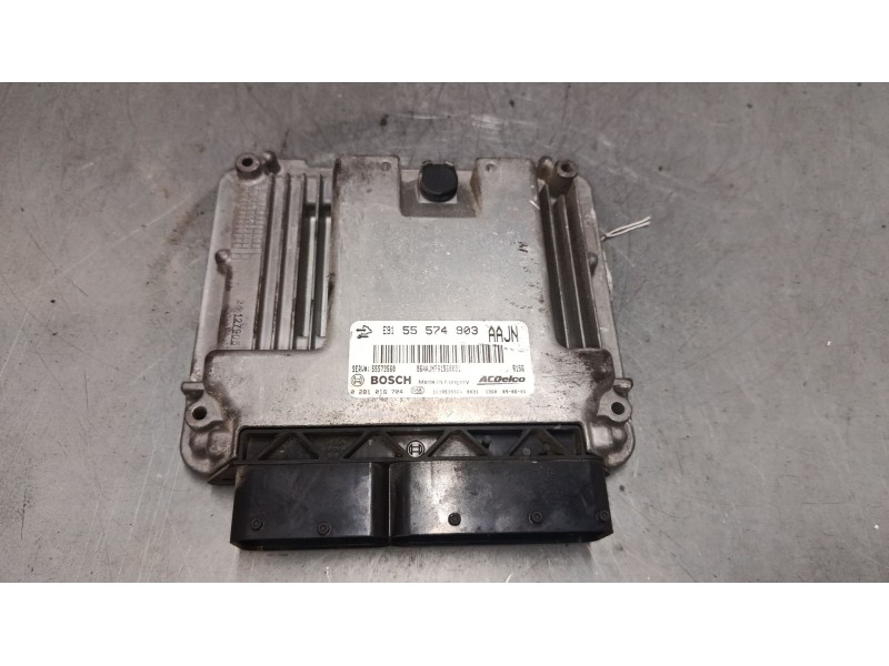 Recambio de centralita motor uce para opel insignia a sports tourer (g09) 2.0 cdti (35) referencia OEM IAM 55574903 0281016704 