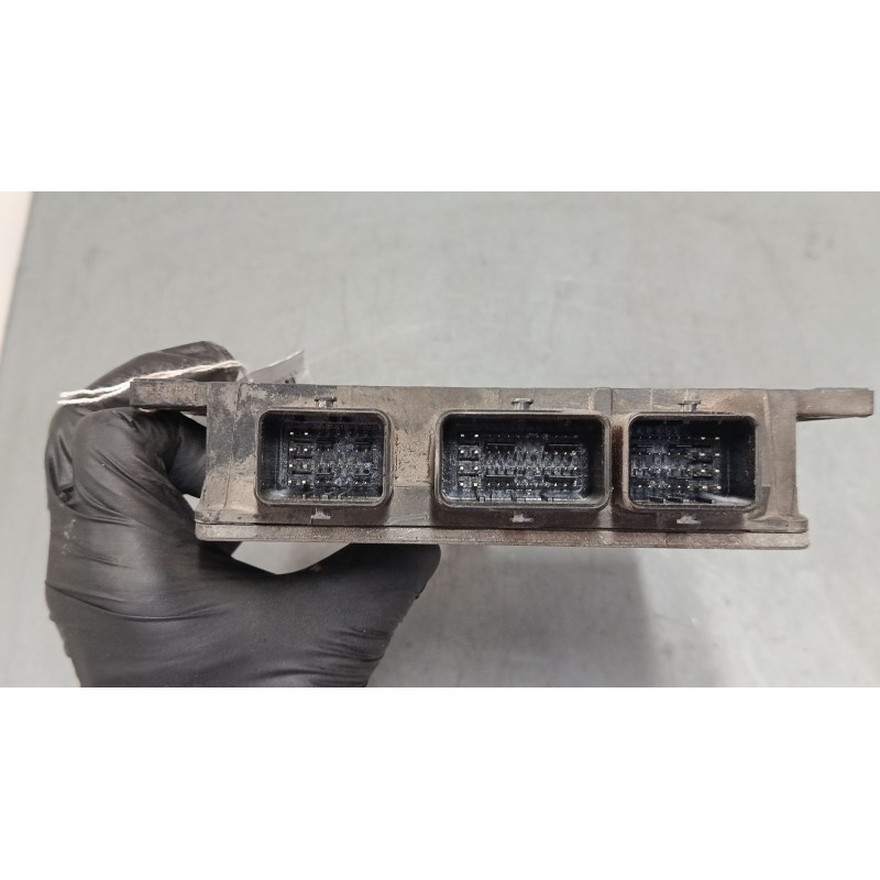 Recambio de centralita motor uce para renault clio iii (br0/1, cr0/1) 1.5 dci (c/br0g, c/br1g) referencia OEM IAM 8200399038 820