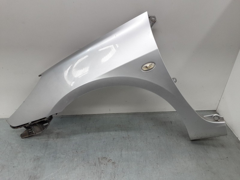 Recambio de aleta delantera izquierda para peugeot 307 sw (3h) 2.0 16v referencia OEM IAM   