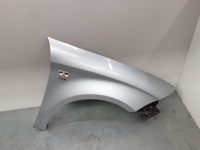 Recambio de aleta delantera izquierda para seat altea (5p1) 2.0 tdi referencia OEM IAM   