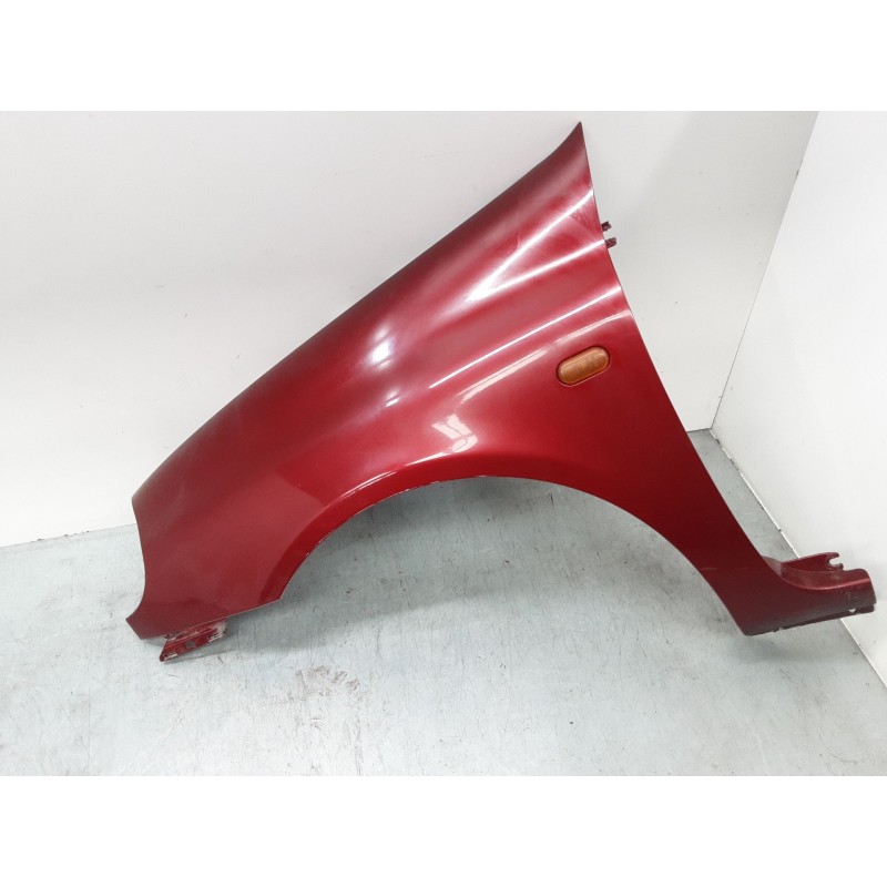 Recambio de aleta delantera izquierda para renault clio ii (bb_, cb_) 1.4 (b/cb0c, b/cb0s) referencia OEM IAM   