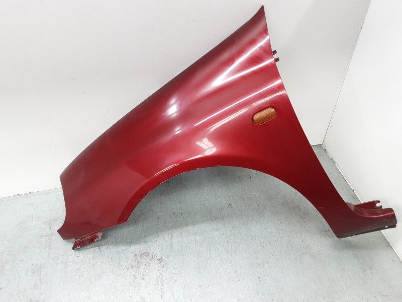 Recambio de aleta delantera izquierda para renault clio ii (bb_, cb_) 1.4 (b/cb0c, b/cb0s) referencia OEM IAM   