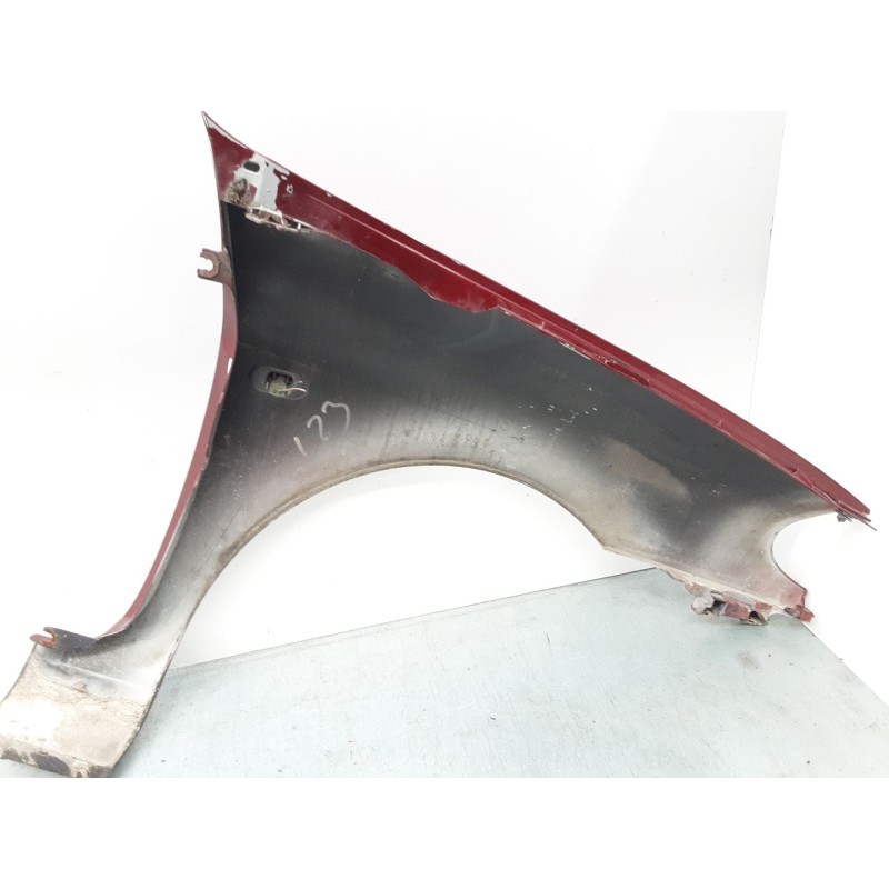 Recambio de aleta delantera izquierda para renault clio ii (bb_, cb_) 1.4 (b/cb0c, b/cb0s) referencia OEM IAM   