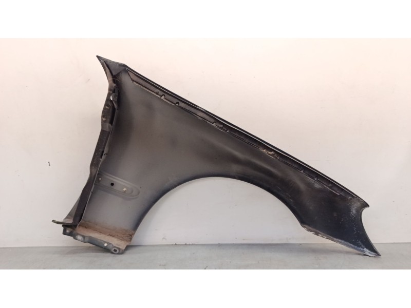 Recambio de aleta delantera izquierda para mercedes-benz clase c (w203) c 200 kompressor (203.042) referencia OEM IAM   