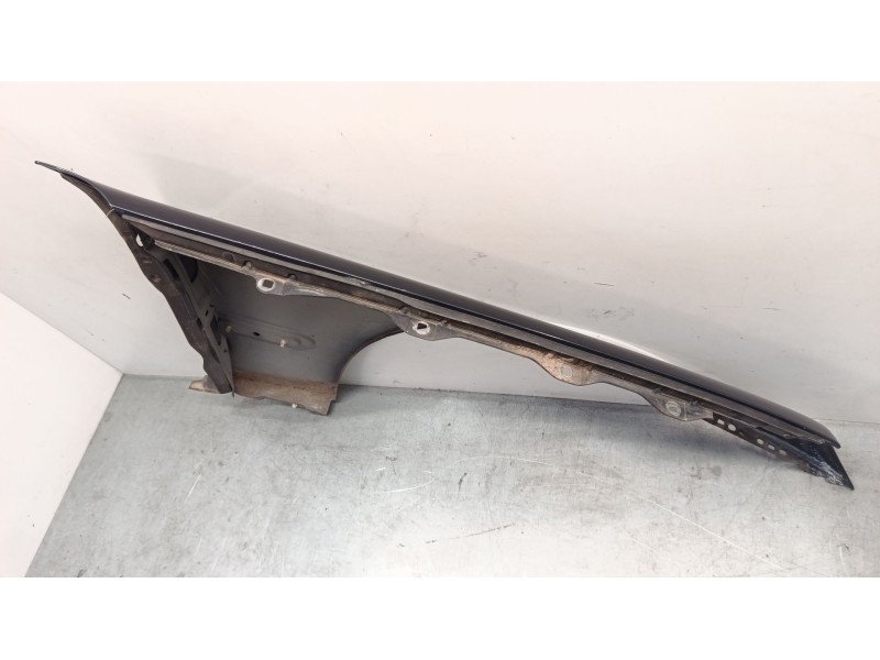 Recambio de aleta delantera izquierda para mercedes-benz clase c (w203) c 200 kompressor (203.042) referencia OEM IAM   