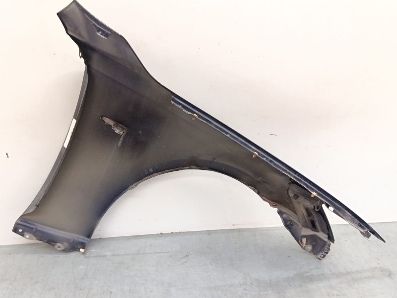 Recambio de aleta delantera izquierda para lexus is ii (_e2_) 220d (ale20) referencia OEM IAM   