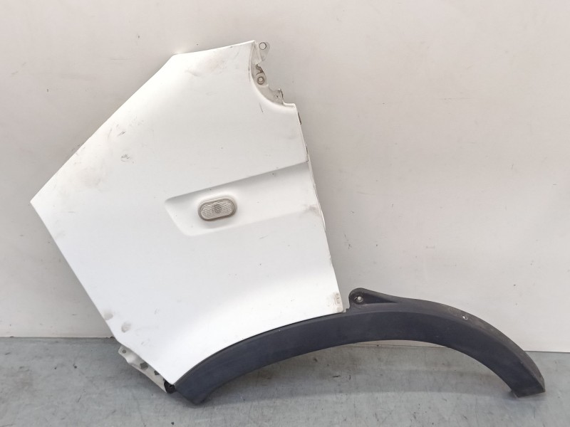 Recambio de aleta delantera izquierda para renault master ii furgoneta (fd) 2.5 dci referencia OEM IAM   