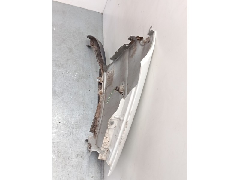 Recambio de aleta delantera izquierda para renault master ii furgoneta (fd) 2.5 dci referencia OEM IAM   