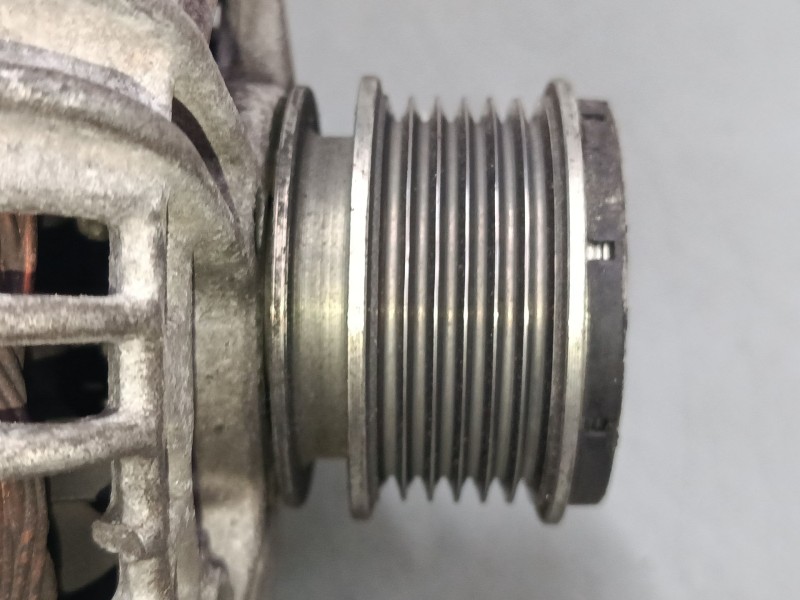 Recambio de alternador para audi a3 (8l1) 1.9 tdi referencia OEM IAM T572903R  
