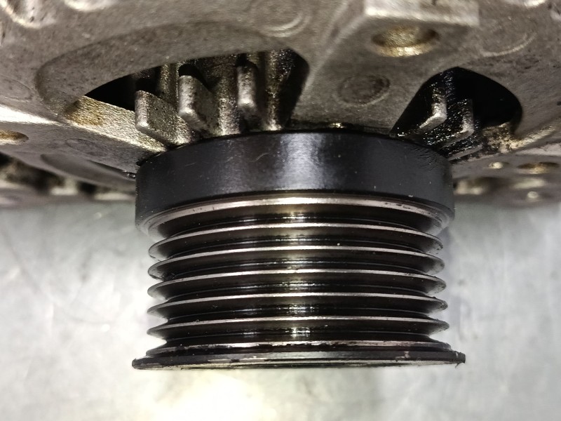 Recambio de alternador para ford c-max (dm2) 1.6 tdci referencia OEM IAM 1042103513  
