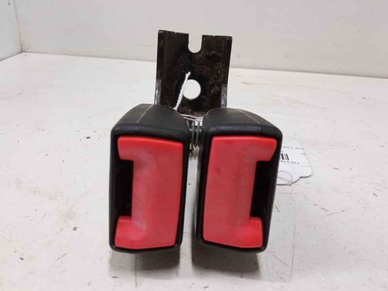 Recambio de anclaje cinturon trasero derecho para ford fiesta vi (cb1, ccn) 1.4 tdci referencia OEM IAM   
