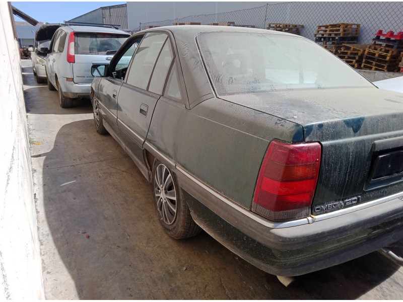 opel omega a station wagon (v87) del año 1993