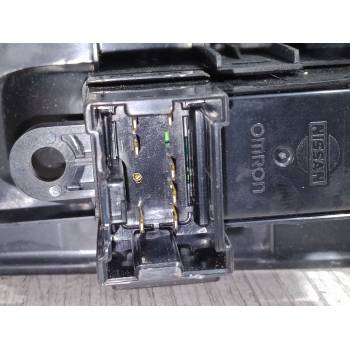 MANDO ELEVALUNAS DELANTERO DERECHO 25411AV600 