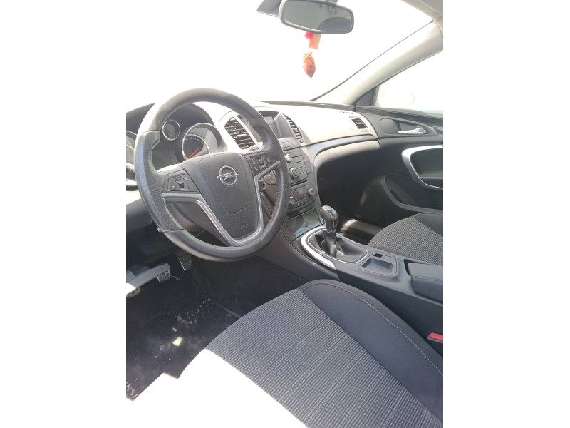 opel insignia a (g09) del año 2011