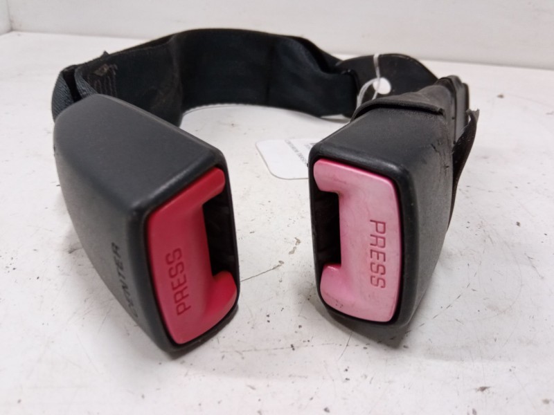 Recambio de anclaje cinturon trasero izquierdo para toyota auris (_e15_) 1.4 d-4d (nde150_) referencia OEM IAM   