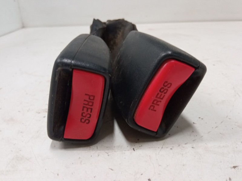 Recambio de anclaje cinturon trasero derecho para mitsubishi outlander i (cu_w) 2.4 4wd (cu5w) referencia OEM IAM   
