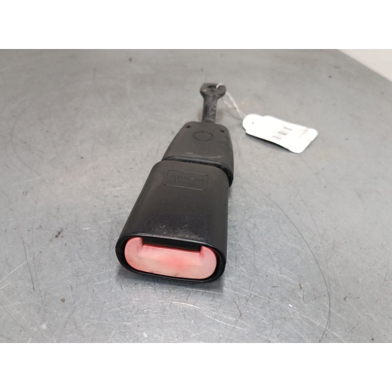 Recambio de anclaje cinturon delantero derecho para lancia ypsilon (843_) 1.3 d multijet (843.axh1a, 843.axe1a) referencia OEM I