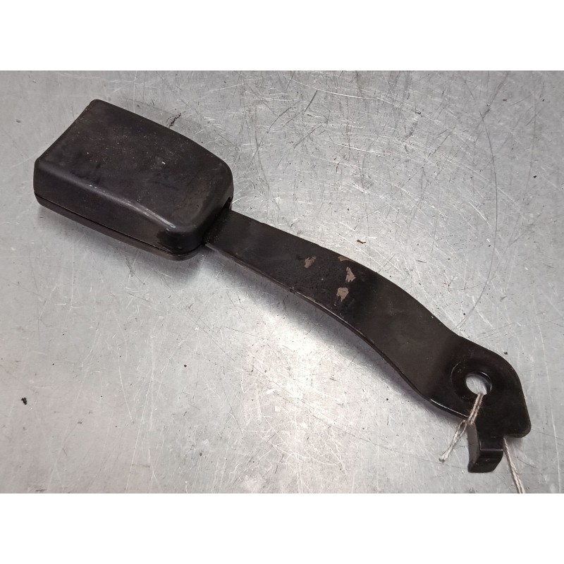 Recambio de anclaje cinturon delantero izquierdo para ford transit caja/chasis (fm_ _, fn_ _) 2.4 tde referencia OEM IAM YC1AV61