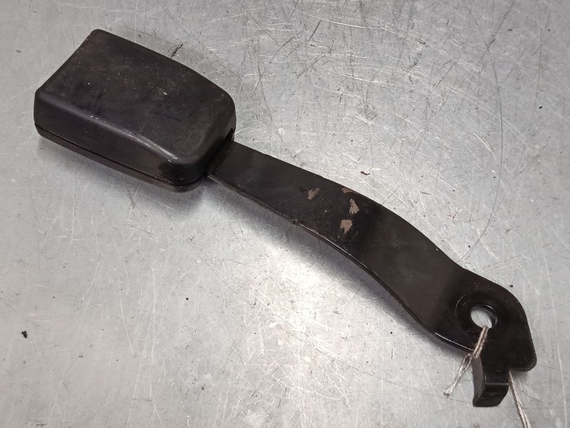 Recambio de anclaje cinturon delantero izquierdo para ford transit caja/chasis (fm_ _, fn_ _) 2.4 tde referencia OEM IAM YC1AV61