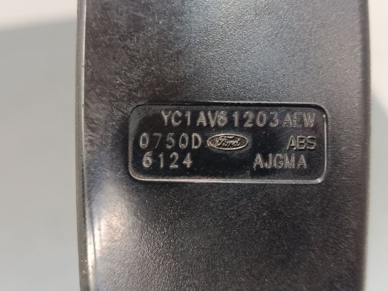 Recambio de anclaje cinturon delantero izquierdo para ford transit caja/chasis (fm_ _, fn_ _) 2.4 tde referencia OEM IAM YC1AV61