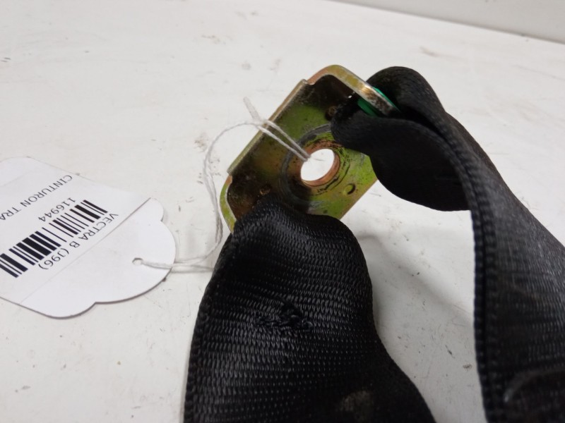 Recambio de anclaje cinturon trasero derecho para opel vectra b (j96) 2.2 i 16v (f19) referencia OEM IAM   
