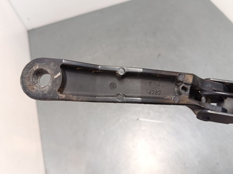 Recambio de brazo limpia delantero izquierdo para peugeot 206 hatchback (2a/c) 1.6 i referencia OEM IAM   