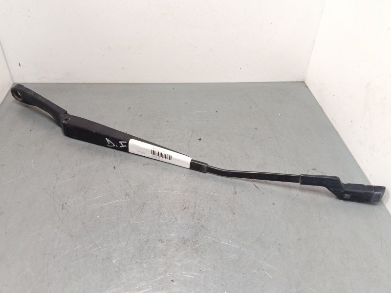 Recambio de brazo limpia delantero izquierdo para opel astra j (p10) 1.7 cdti (68) referencia OEM IAM   