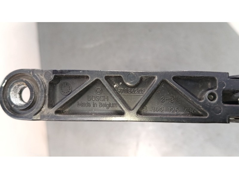 Recambio de brazo limpia delantero izquierdo para opel astra j (p10) 1.7 cdti (68) referencia OEM IAM   